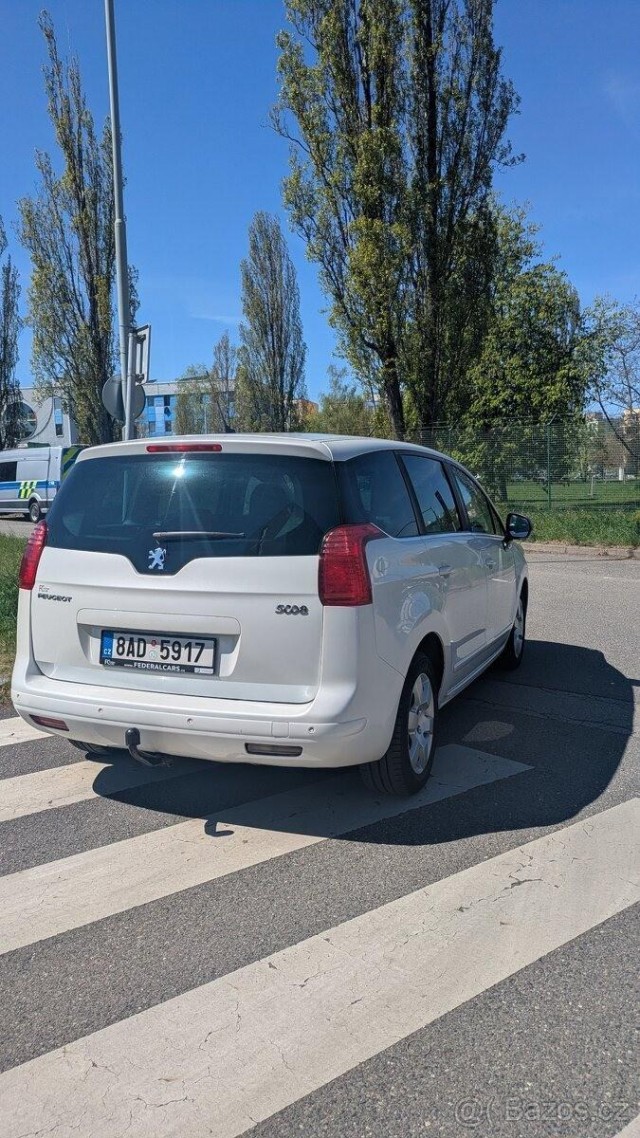 Peugeot 5008 2,0   Hdi , r.v.2013