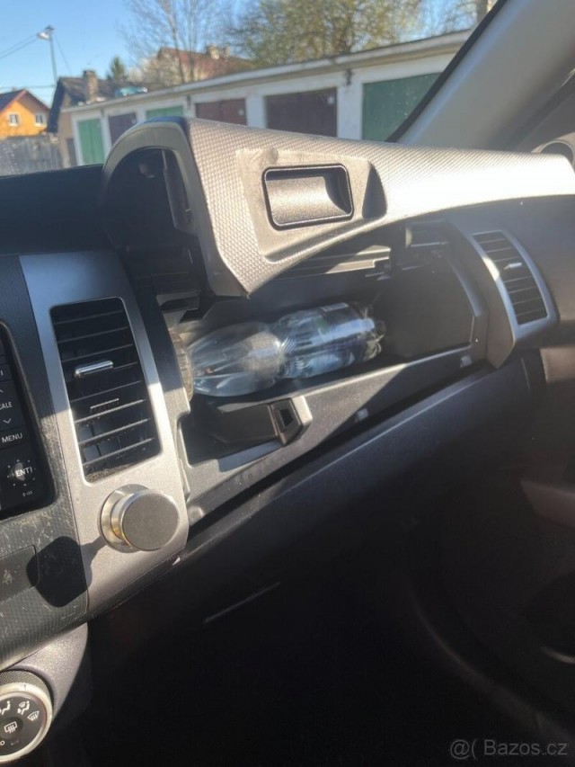 Mitsubishi Outlander 2,4   2008 2.4i, 4WD, 125KW, 7