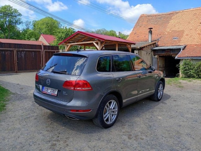 Volkswagen Touareg 3,0   tdi 176kw