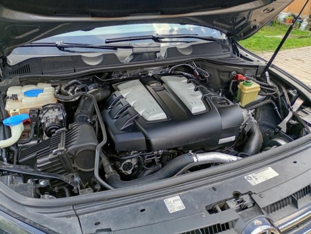 Volkswagen Touareg 3,0   tdi 176kw