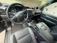 Toyota Hilux invicible v plné výbavě
