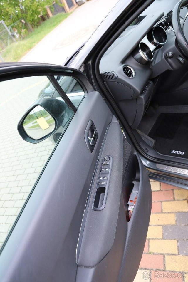 Peugeot 5008 2,0   HDI 120 kw