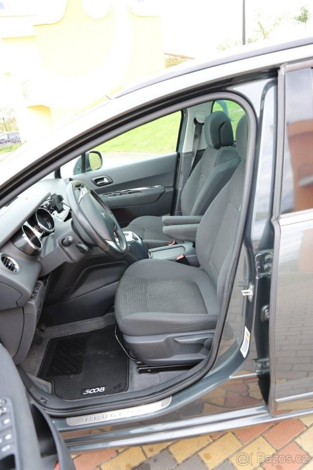 Peugeot 5008 2,0   HDI 120 kw
