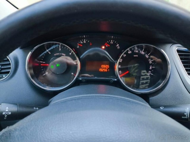 Peugeot 5008 1,6   r. výr 2010,nafta - Hdi,