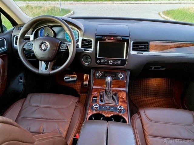 Volkswagen Touareg 4,2   tdi V8 - Koupeno ČR