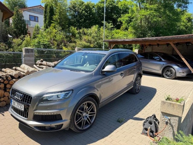 Audi Q7 4,2   V8 TDI 250kw model 2012
