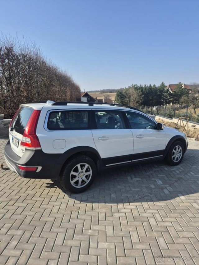 Volvo XC70 2,4   D4 AWD 158kW