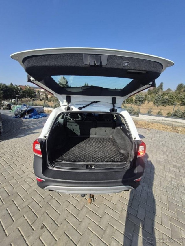 Volvo XC70 2,4   D4 AWD 158kW