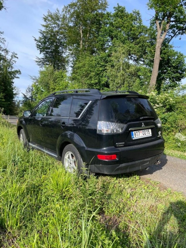 Mitsubishi Outlander 2,2   2012 130kw