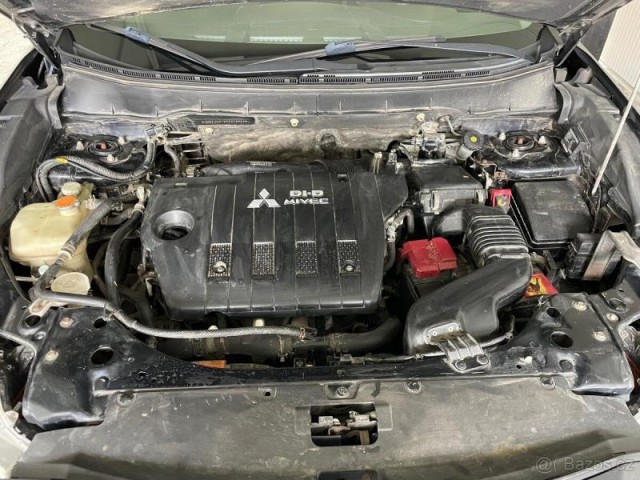 Mitsubishi Outlander 2,2   2012 130kw