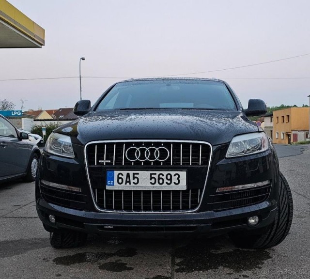 Audi Q7 3,0   TDI quattro 171 kW, auto