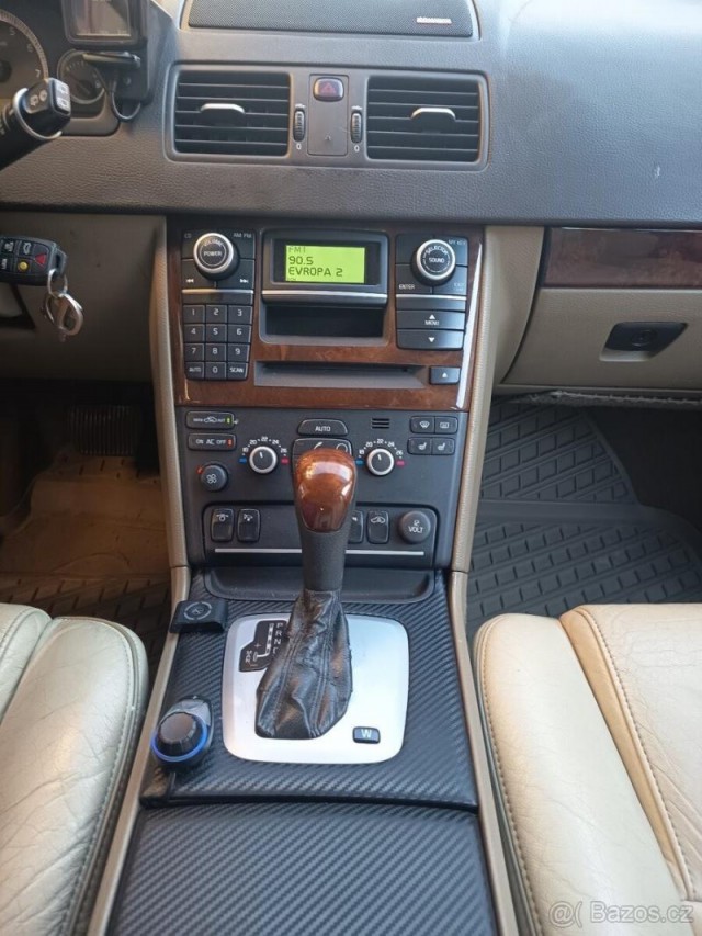 Volvo XC90 3,2   l AWD exucutive LPG