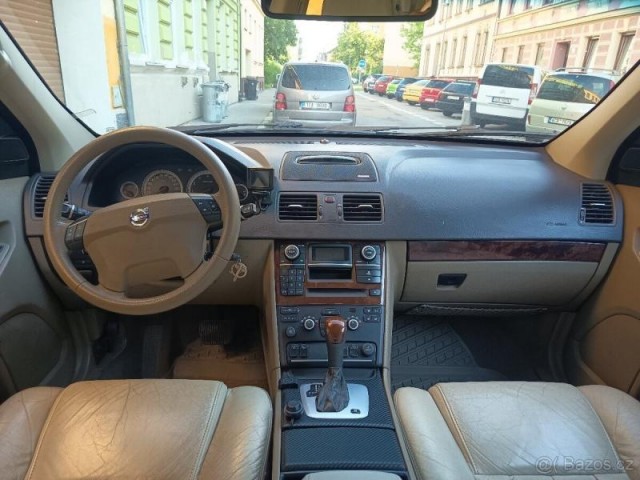 Volvo XC90 3,2   l AWD exucutive LPG