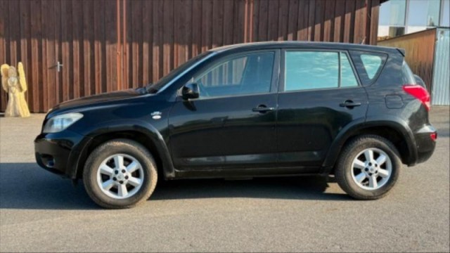 Toyota RAV4 2,2   130kw