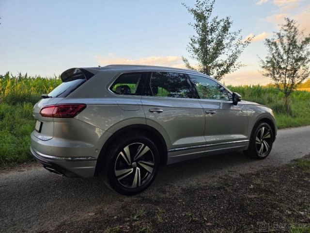 Volkswagen Touareg 3,0   TDI(210KW) HEZKÝ