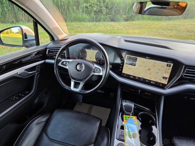 Volkswagen Touareg 3,0   TDI(210KW) HEZKÝ