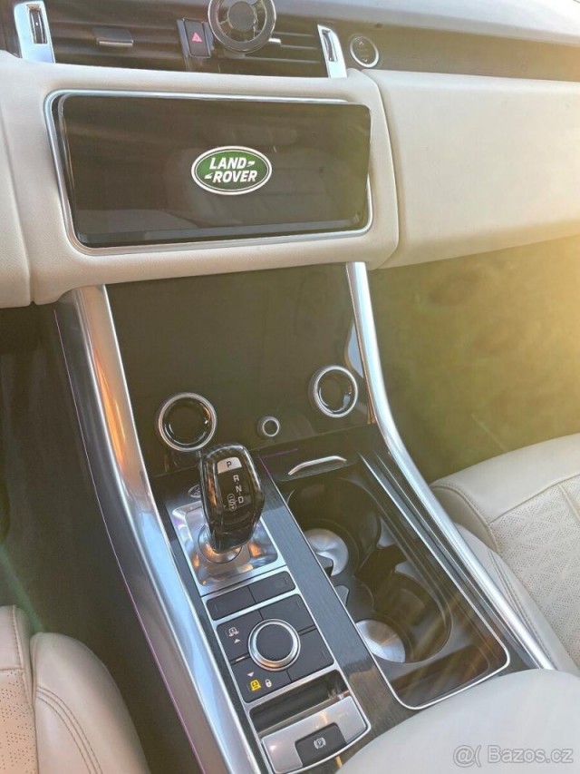 Land Rover Range Rover 3,0   D300 HSE (221 kW), 2021,