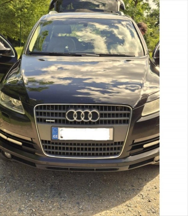 Audi Q7 3,0   TDI AUTOMAT, nové pneu c