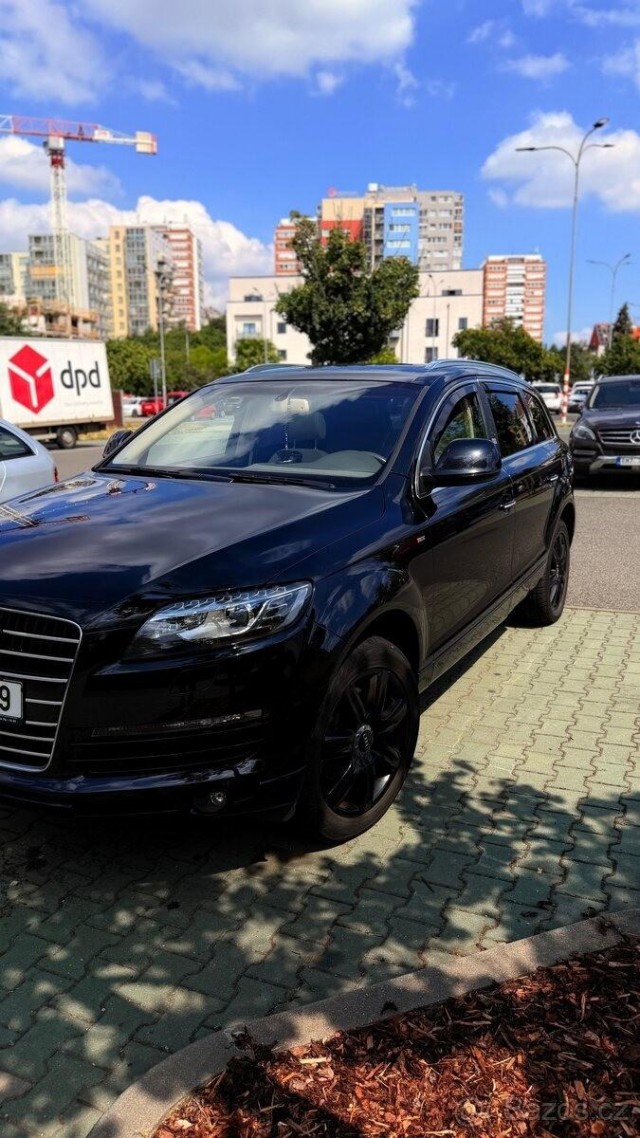 Audi Q7 3,0   quattro, 7 míst, automat