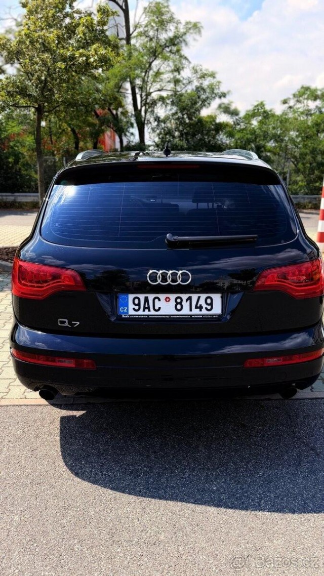 Audi Q7 3,0   quattro, 7 míst, automat