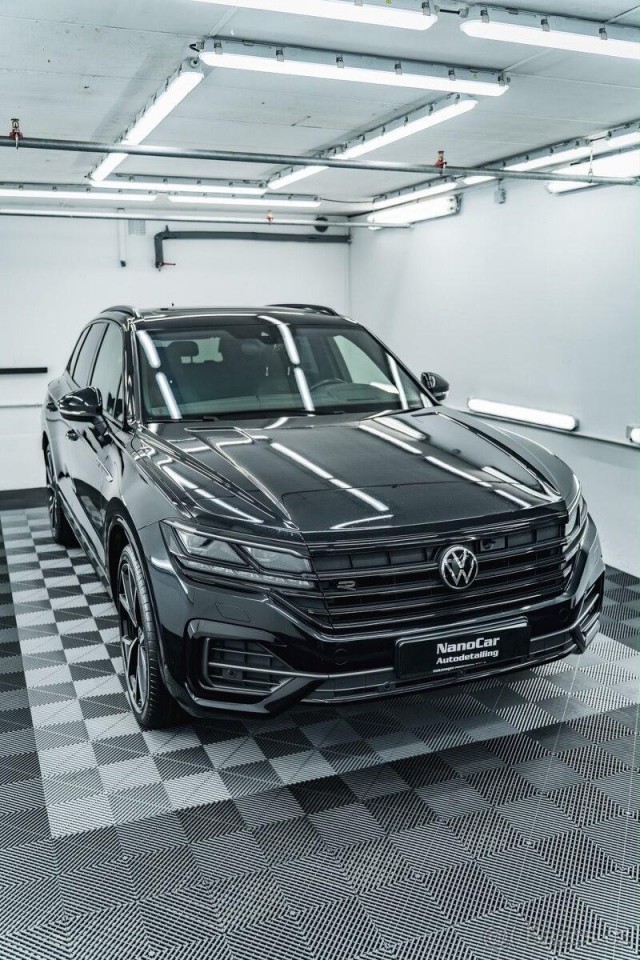 Volkswagen Touareg 3,0   TDi R Line BLACK STYLE M