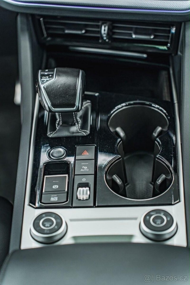 Volkswagen Touareg 3,0   TDi R Line BLACK STYLE M