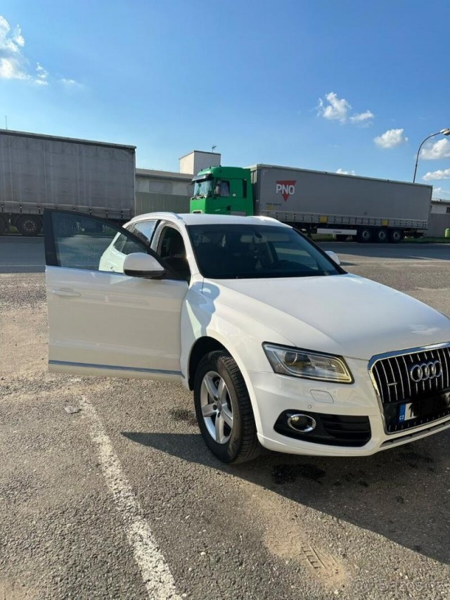 Audi Q5 TDI 4X4 ( 320 000 KČ)