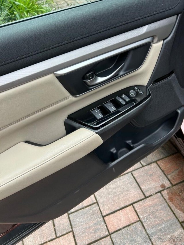 Honda CR-V AWD hybrid 135 kW 2022