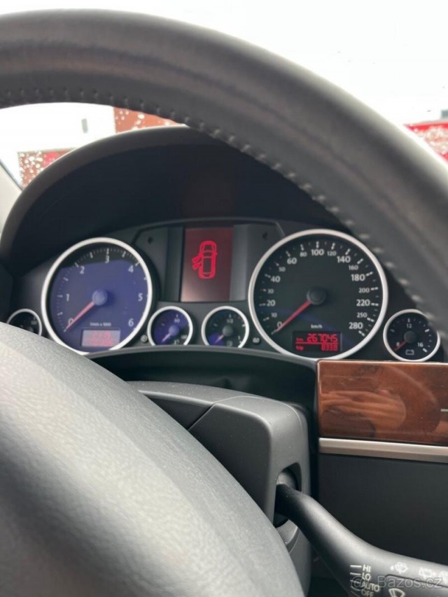 Volkswagen Touareg 3,0   tdi