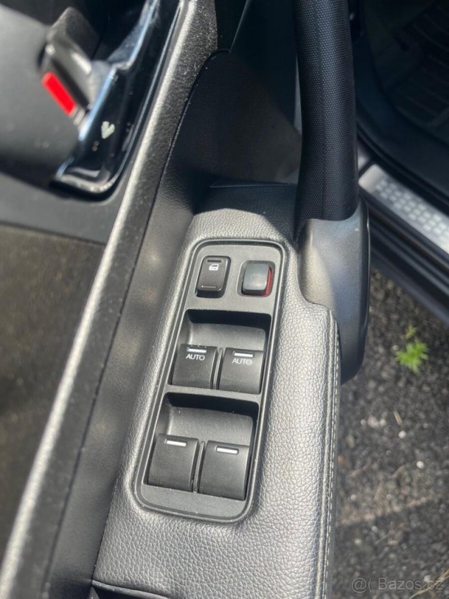 Honda CR-V 2,2   i-CTDi 4x4 • 2011 • Auto