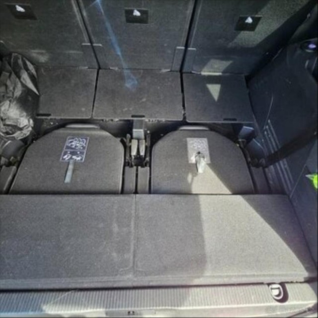 Peugeot 5008 1,2   ALLURE 7mist