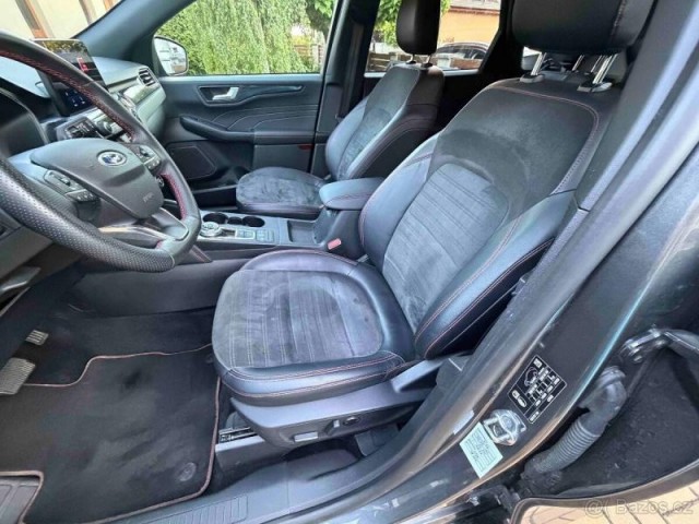 Ford Kuga 1,5   r.v. 2022