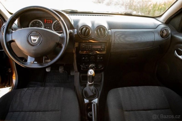Dacia Duster 1,6   77 kw 2010 klima tažné z