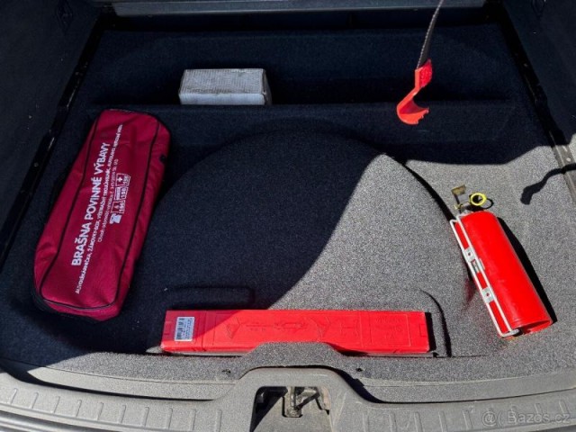 Volvo XC60 2,4   D5, r.v.2009