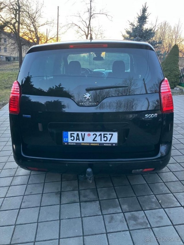 Peugeot 5008 2,0   HDI, 110KW 7 mist, panor
