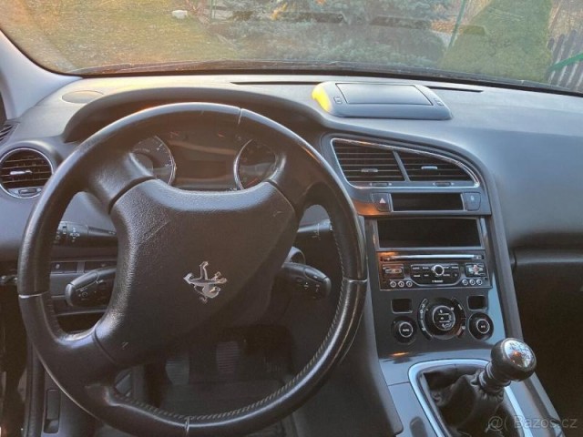 Peugeot 5008 2,0   HDI, 110KW 7 mist, panor