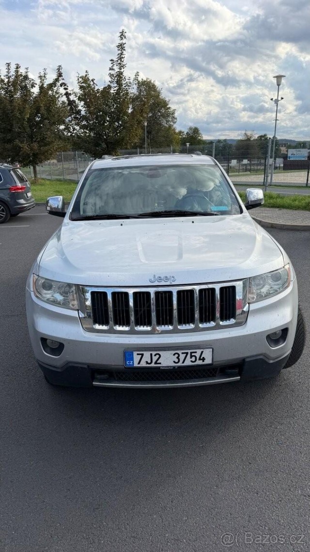 Jeep Grand Cherokee 5,7   + LPG