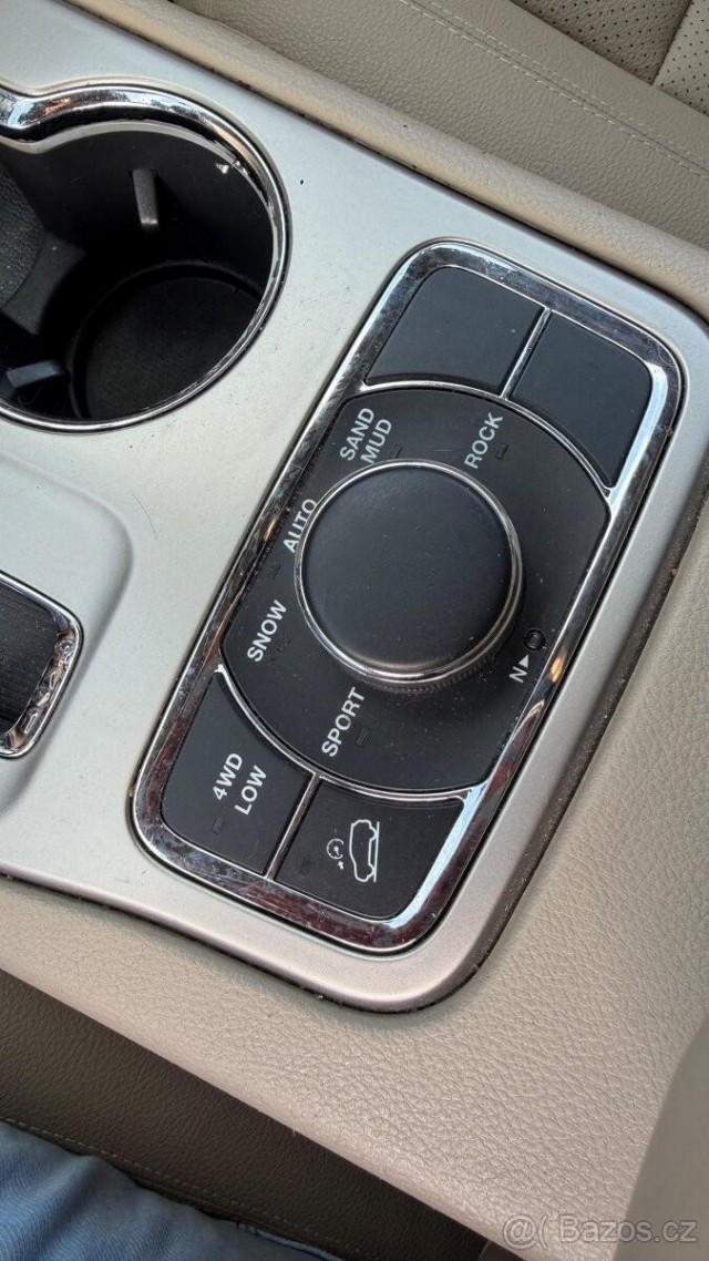 Jeep Grand Cherokee 5,7   + LPG