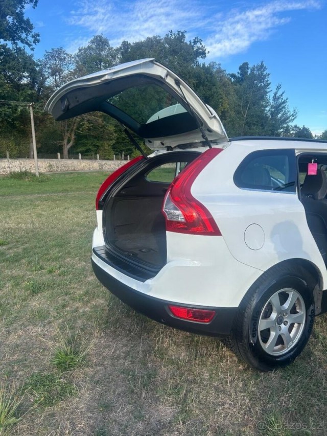 Volvo XC60 2,0   s naftovým motorem D3