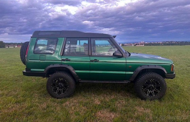 Land Rover Discovery 2,0   2 TD5 – kompletní RESTOM
