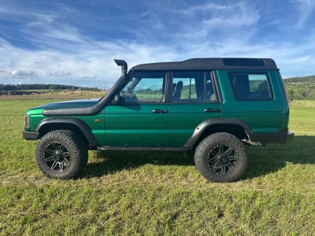 Land Rover Discovery 2,0   2 TD5 – kompletní RESTOM