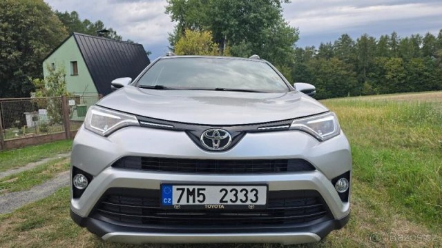 Toyota RAV4 2,0   D-4D 105 kW, 2WD, r. 201