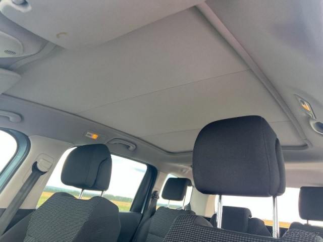 Peugeot 5008 2,0   HDi 110 kW