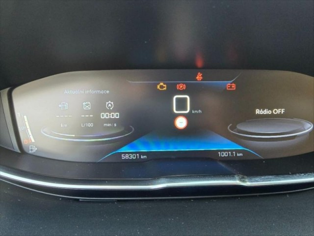 Peugeot 5008 1,5   59 000 km/ 1.majitel/ v 