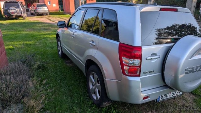 Suzuki Grand Vitara 2,4   JLX-ES 4×4, manuál, ČR