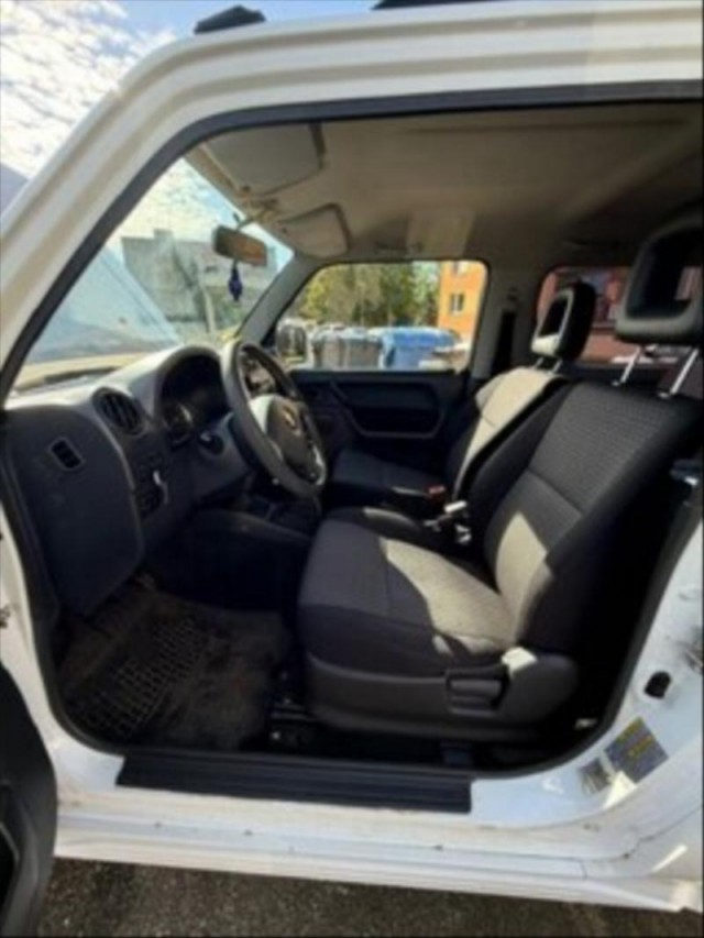 Suzuki Jimny 1,3   4x4 (62,5 kW) - tažné