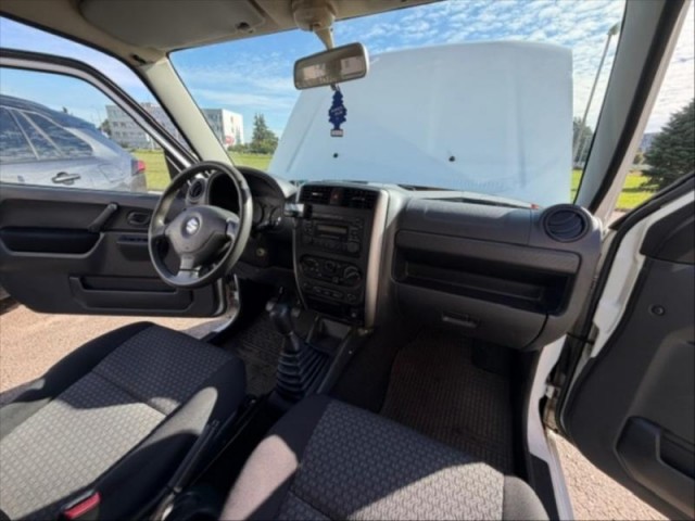 Suzuki Jimny 1,3   4x4 (62,5 kW) - tažné
