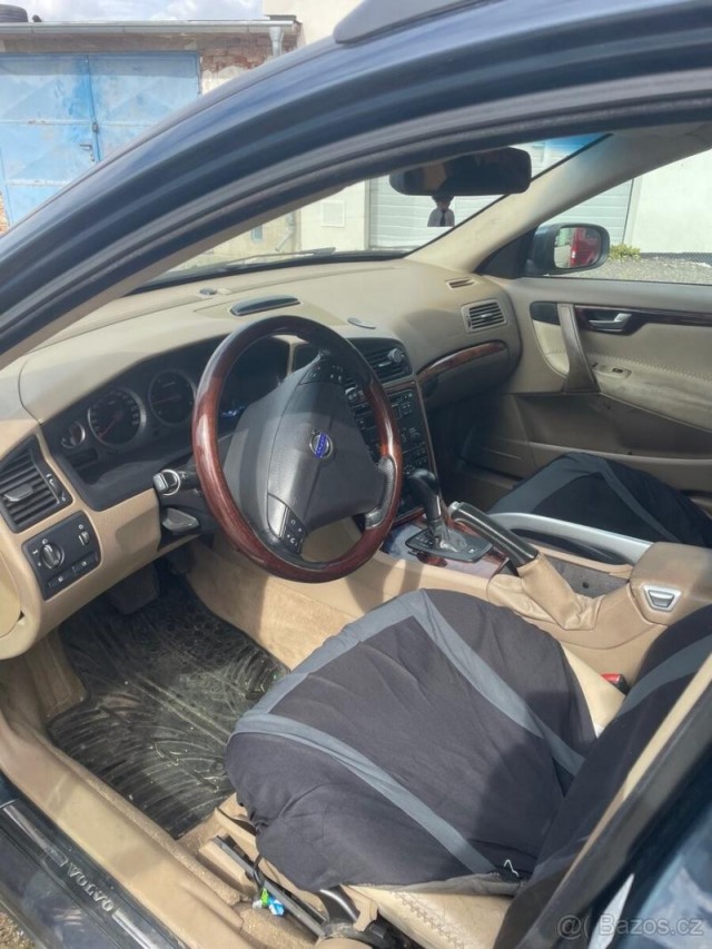 Volvo XC70 