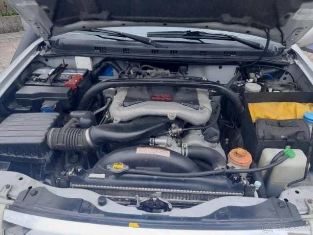 Suzuki Grand Vitara 2,5   V6 automat