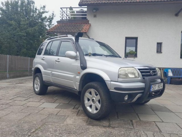 Suzuki Grand Vitara 2,5   V6 automat